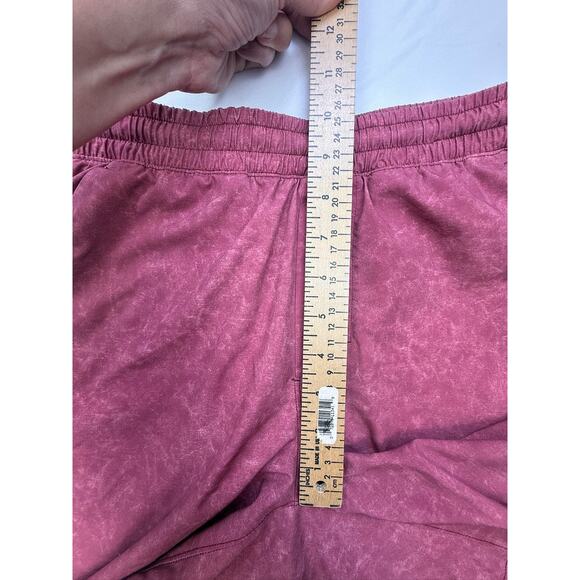 Lululemon T.H.E. Short 7” Linerless – Mineral Wash Red/Maroon Size Medium - Picture 4 of 11